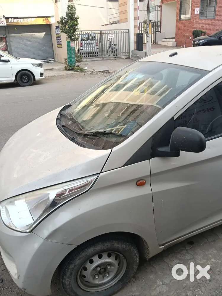 Hyundai Eon Era 2013 Petrol