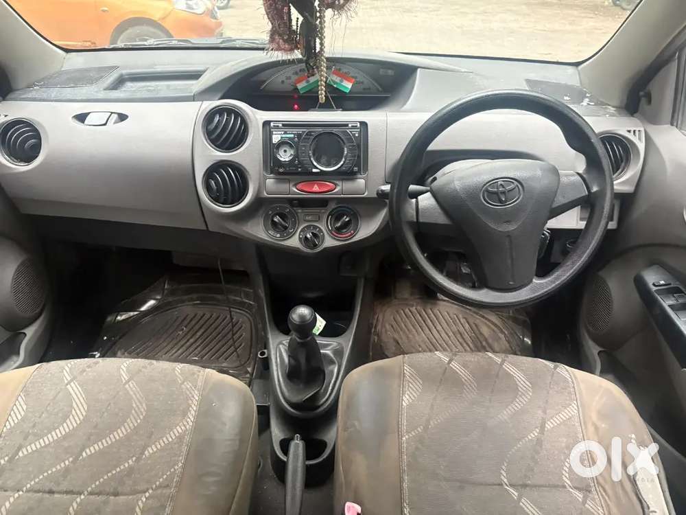 Toyota Etios Liva 2011 Petrol