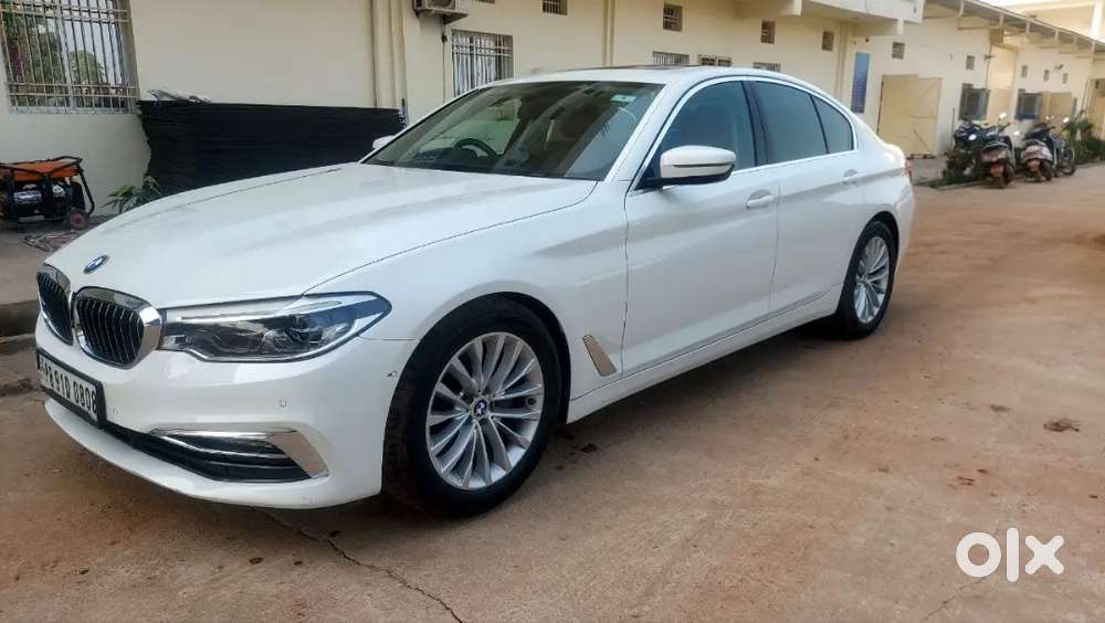 Bmw 5 Series Luxury 2020 With Auto-park Key