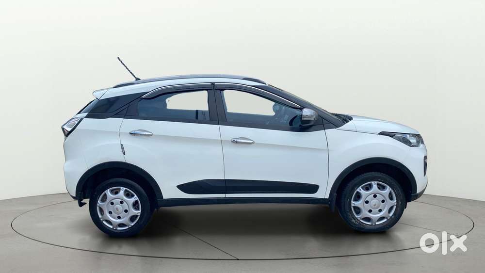 Tata Nexon 1.2 Revotron Xma Amt, 2022, Petrol