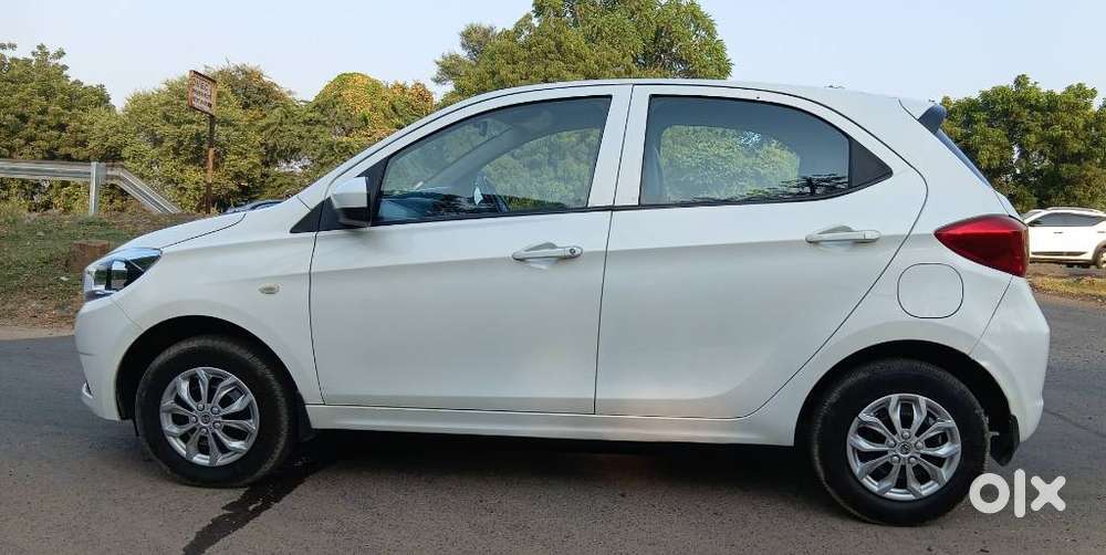 Tata Tiago Xe, 2018, Petrol