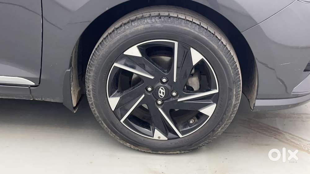 Hyundai Verna 1.5 Sx (o) Vtvt Ivt, 2022, Petrol