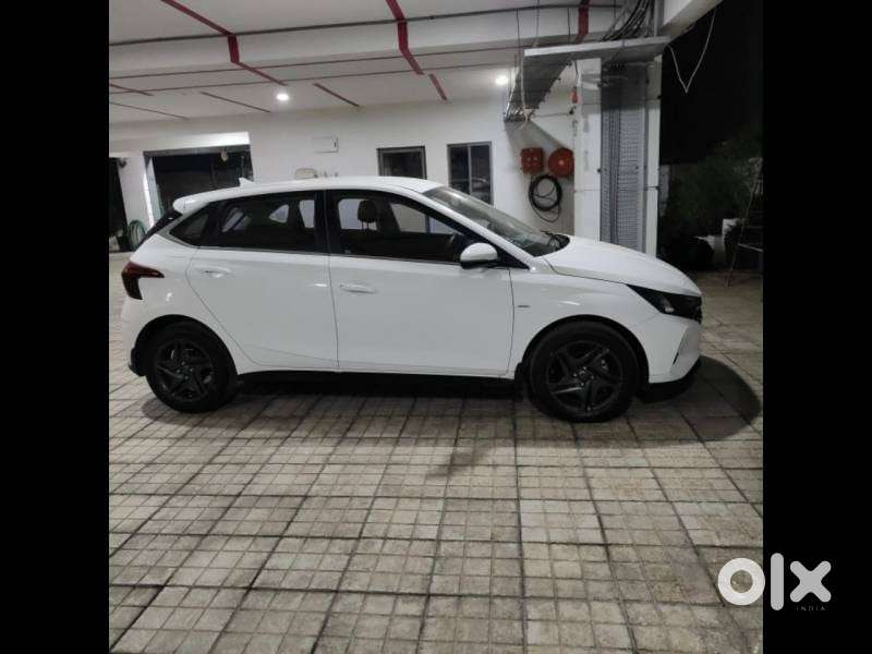 Hyundai I20 Sportz 1.2 Ivt, 2022, Petrol
