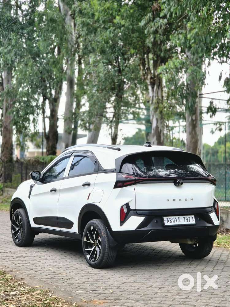Tata Nexon Smart Plus1.2 Revotron Petrol 5 Mt, 2024, Petrol