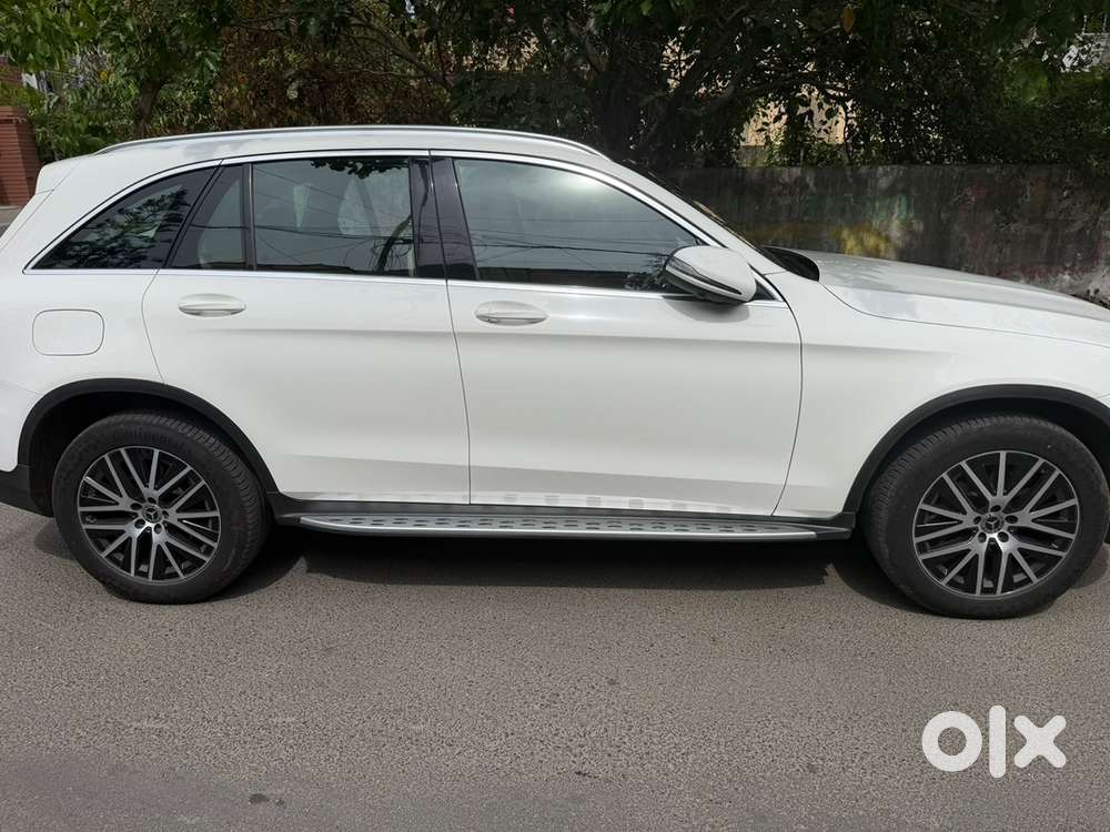 Mercedes Benz Glc 220 D 2021-22 With Warranty
