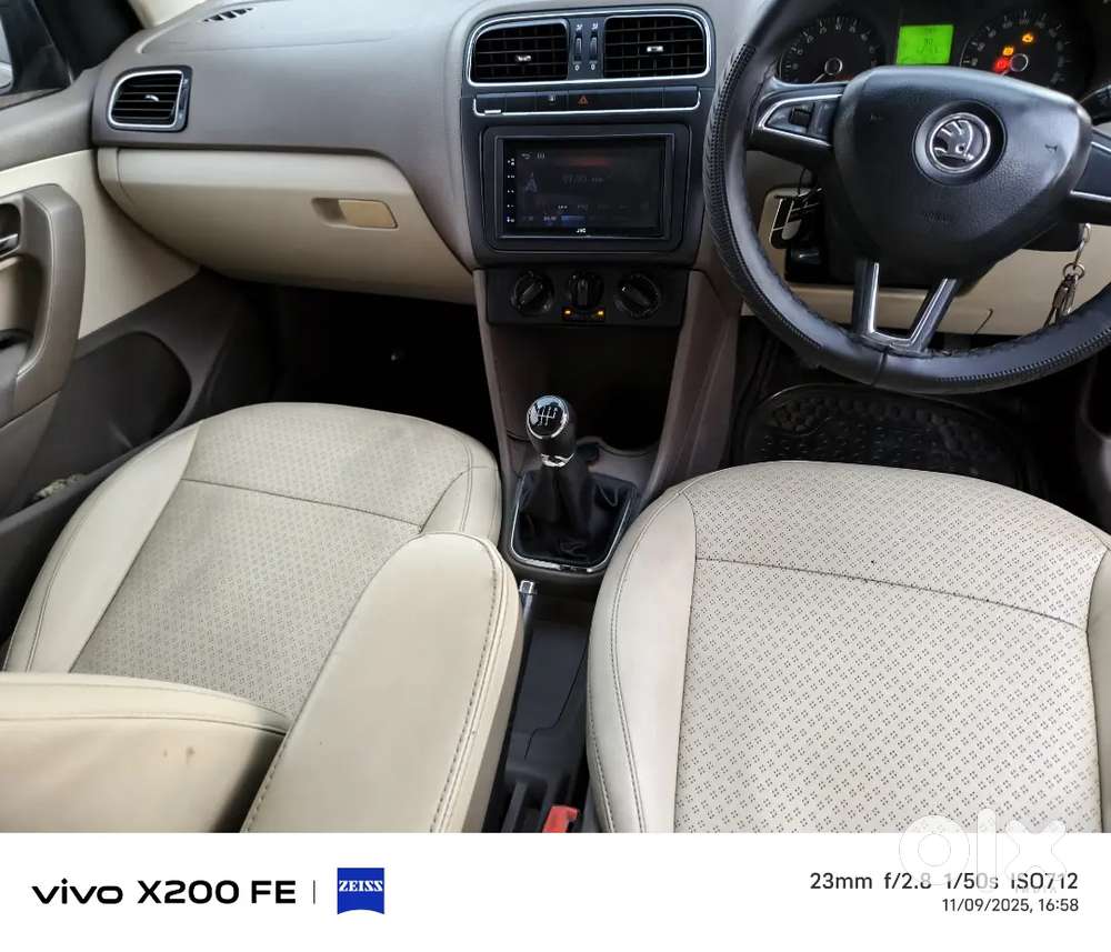 Skoda Rapid 1.6 Ambaint Tdi All Company  Oem Fittings 62000 Clocked