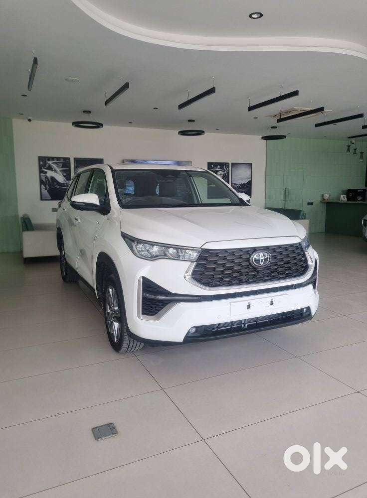 Toyota Innova Hycross 2.0 Zx (o) Hybrid 7 Str, 2025, Petrol