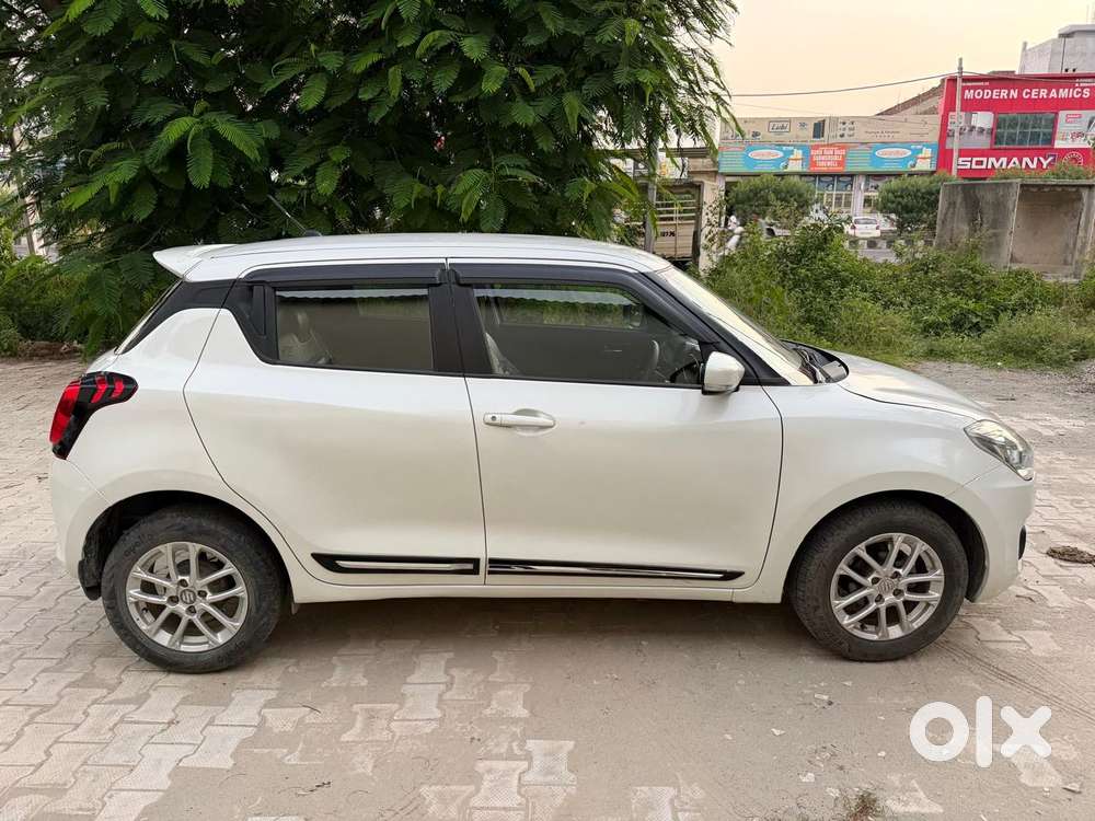 Maruti Suzuki Swift Vxi + Manual, 2020, Petrol