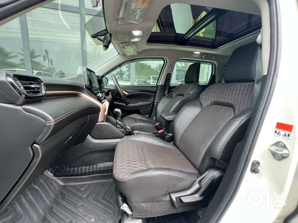 Maruti Suzuki Grand Vitara Smart Hybrid Alpha, 2025, Petrol