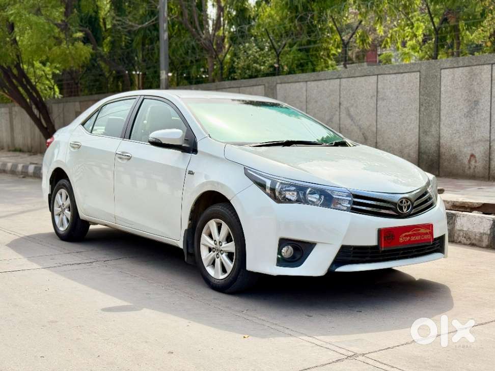Toyota Corolla Altis G At, 2015, Petrol
