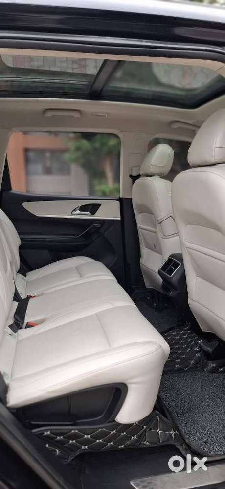 Mahindra Xuv700 2.2 Ax 7 Diesel At Luxury Pack Str, 2024, Diesel