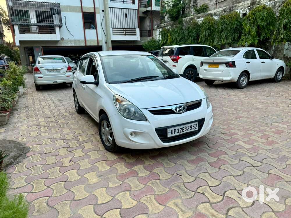 Hyundai I20 Petrol Manual 2012