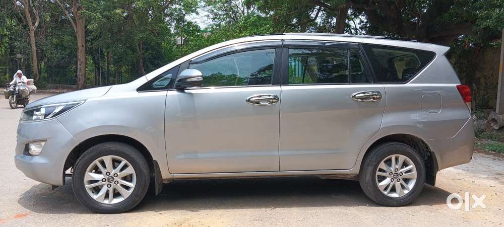 Toyota Innova Crysta 2.4 G Mt 8s, 2017, Diesel