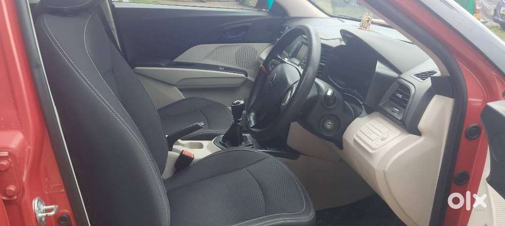 Mahindra Xuv300 W6, 2022, Petrol