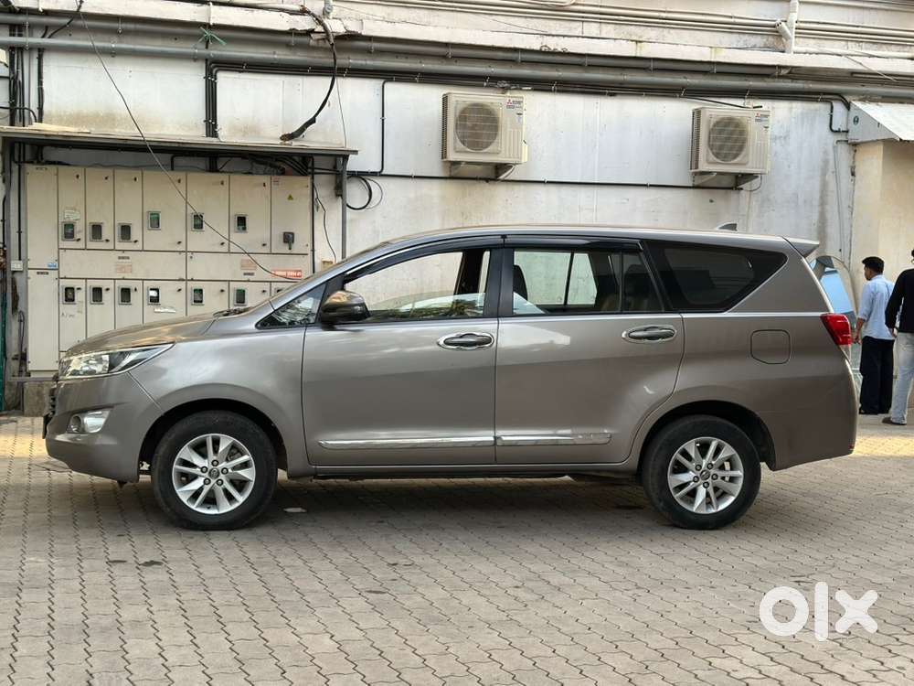 Innova Crysta 2.8 G Diesel Automatic