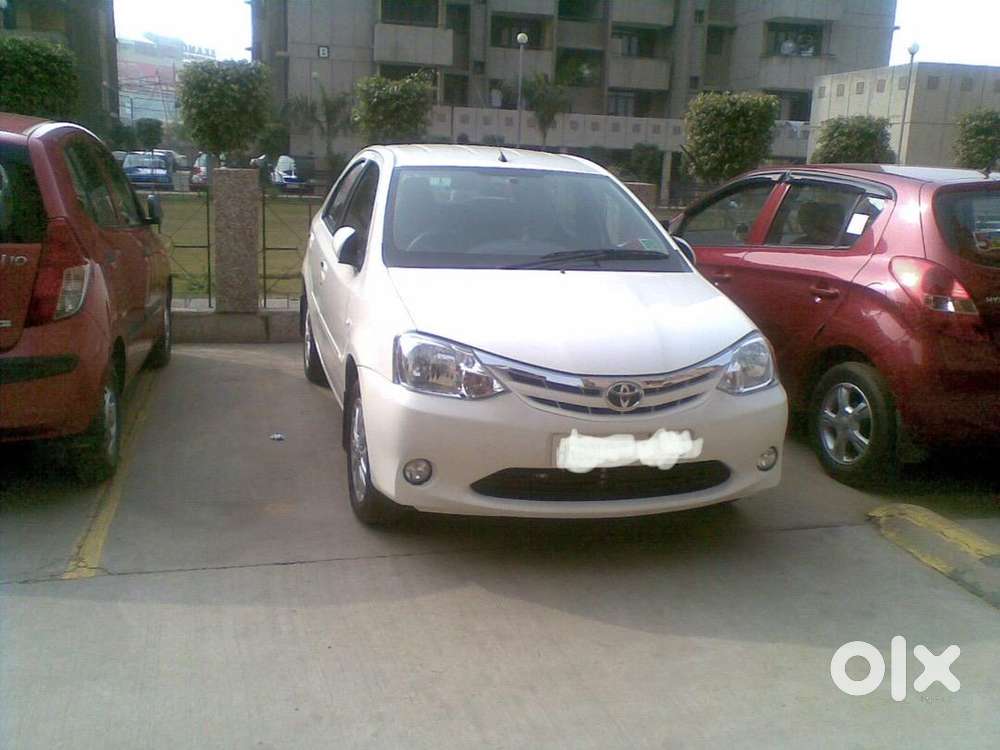 Toyota Etios V Petrol 2011