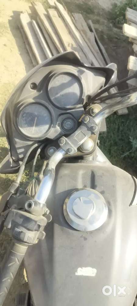 बोलेरो Slx 2wd 7star 2011 Model