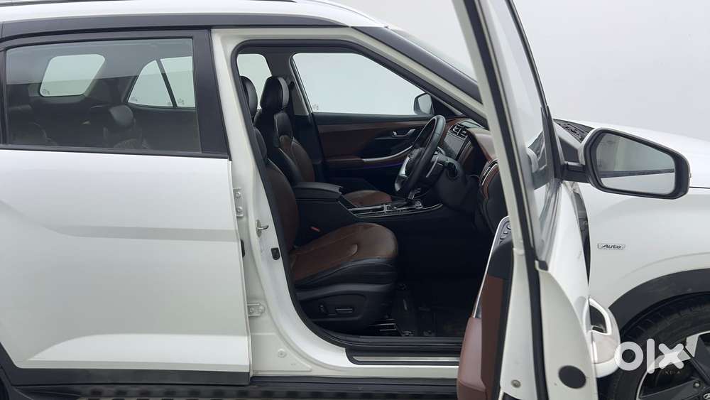 Hyundai Alcazar 2.0 Signature (o) Petrol At 6 Str, 2021, Petrol
