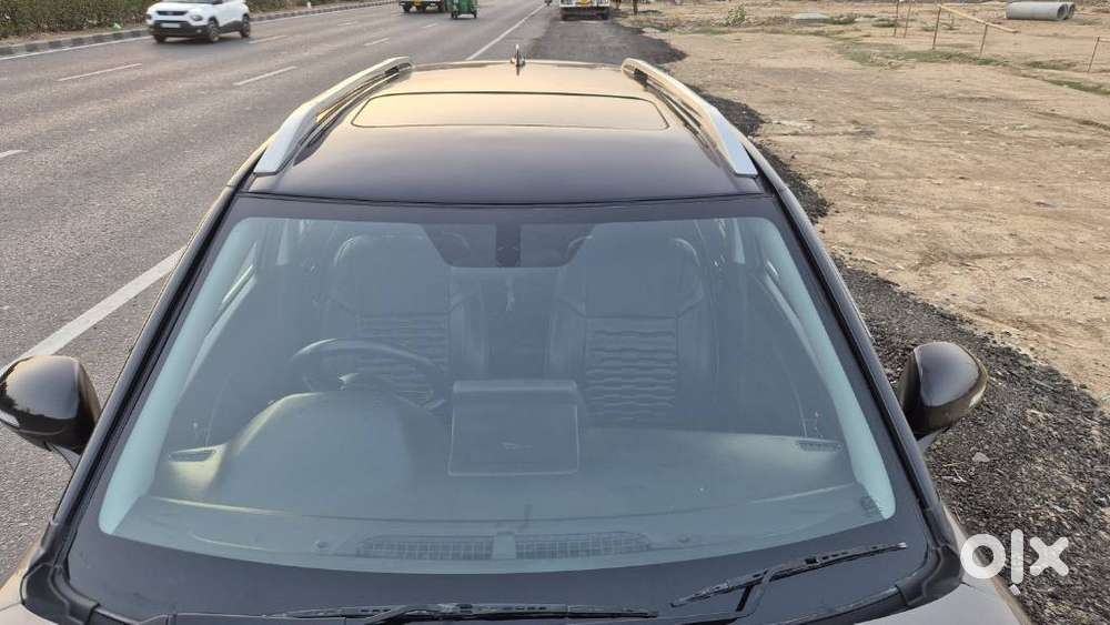 Maruti Suzuki Brezza 1.5 Zxi Cng Dual Tone, 2023, Cng & Hybrids