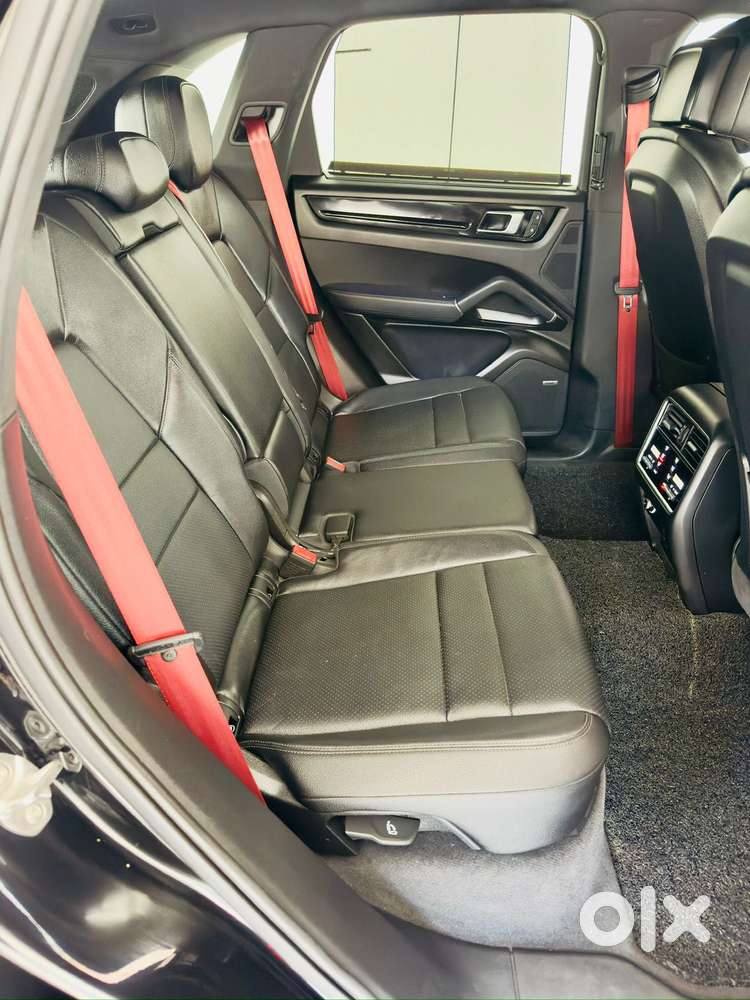 Porsche Cayenne Base, 2023, Petrol