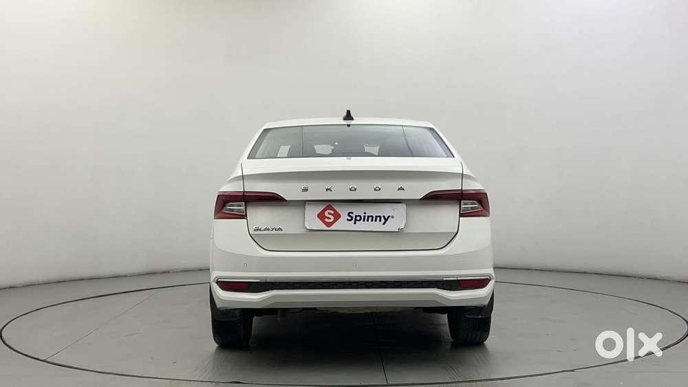 Skoda Slavia Style 1.0l Tsi At, 2022, Petrol