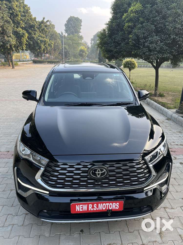 Toyota Innova Hycross 2.0 Zx (o) Hybrid 7 Str, 2023, Electric