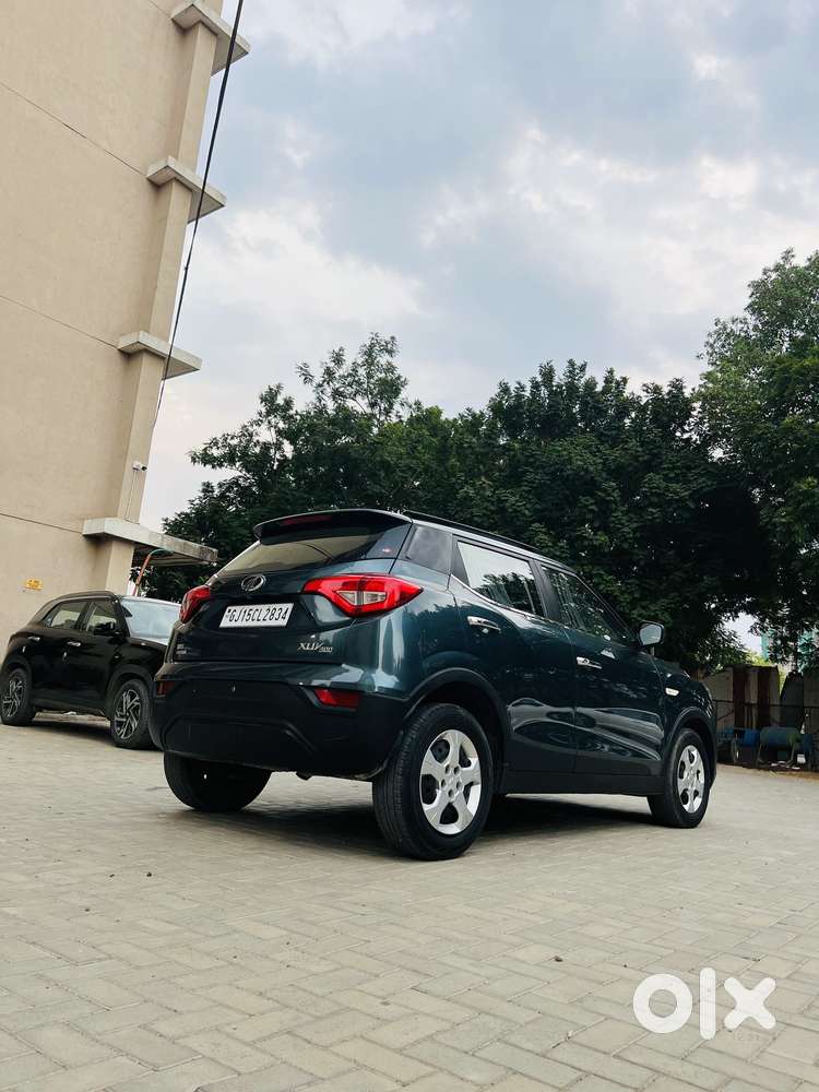 Mahindra Xuv300 1.2 W6 Amt Petrol, 2021, Cng & Hybrids