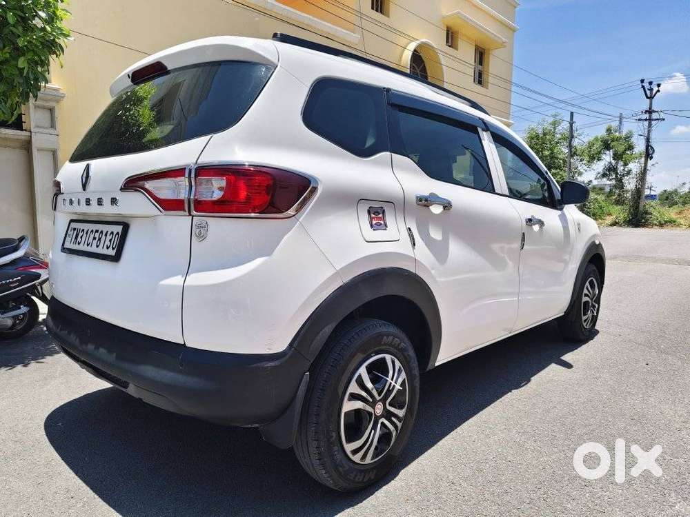 Renault Triber 1.0 Rxe, 2023, Petrol