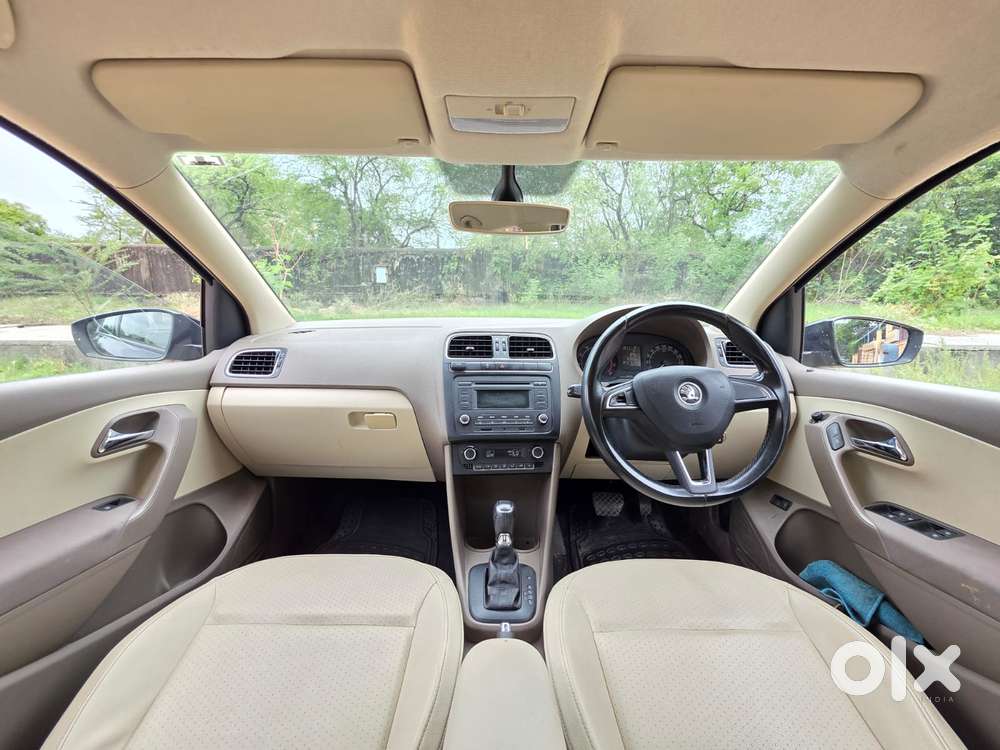 Skoda Rapid [ ] 1.6 Style Plus Mpi At, 2016, Petrol