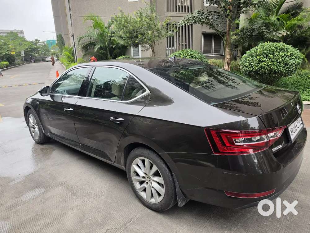 Skoda Superb 2017 L&k Automatic Petrol 83000 Km