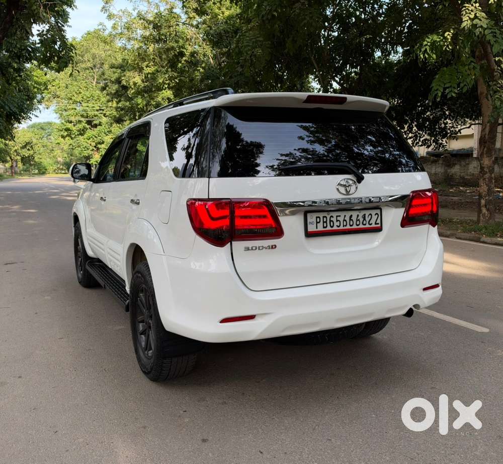 Toyota Fortuner 2015 Km Driven