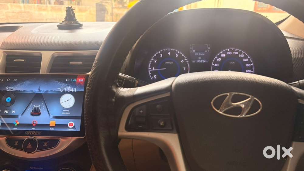 Hyundai Fluidic Verna 2012