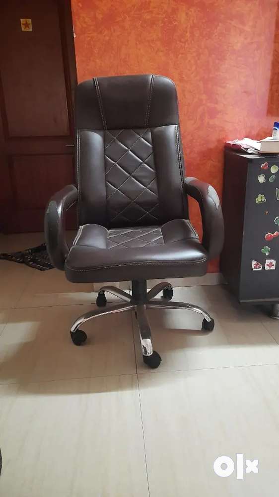 Office chairs online olx