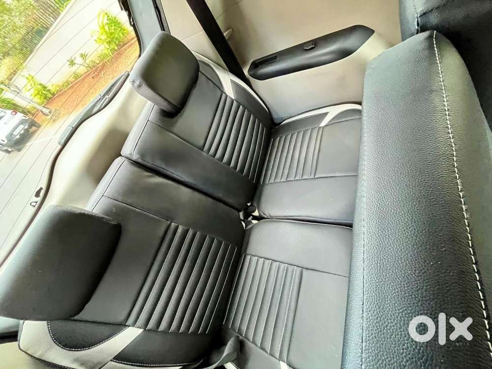 Renault Triber Rxz, 2022, Petrol