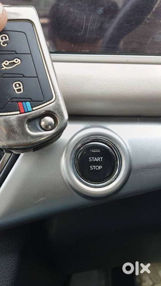Mahindra Xuv700 2.2 Ax 7 Diesel At Luxury Pack Str, 2024, Diesel