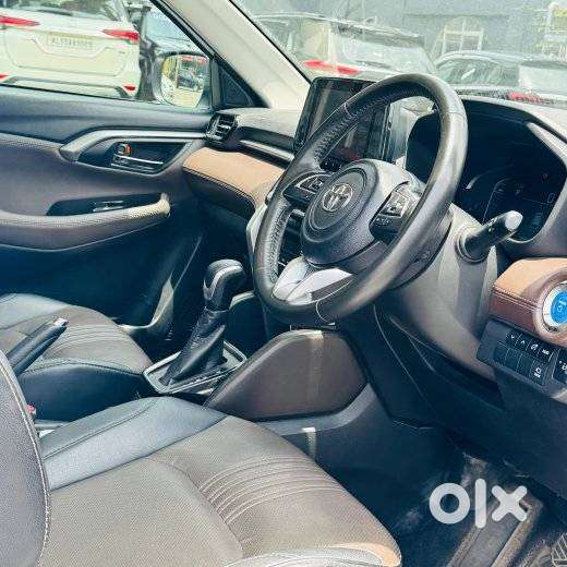 Toyota Urban Cruiser Hyryder 1.5 V Hybrid, 2023, Petrol