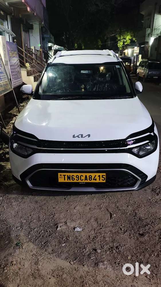Kia Carens Premium 2026 Cng