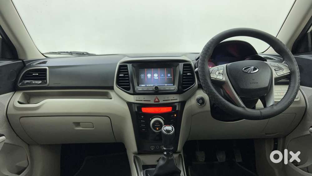 Mahindra Xuv300 W8, 2020, Petrol