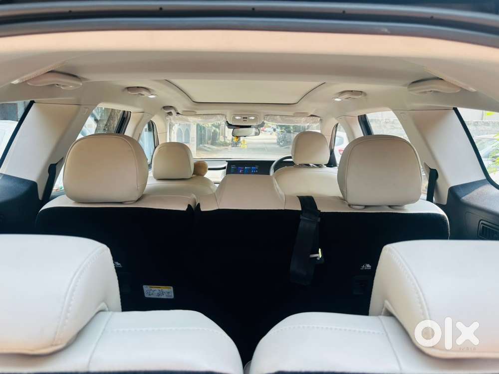Urgent Sell: 1.5yr Old Mahindra Xuv700 Ax7l