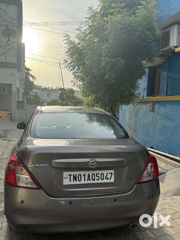 Nissan Sunny Petrol 2011