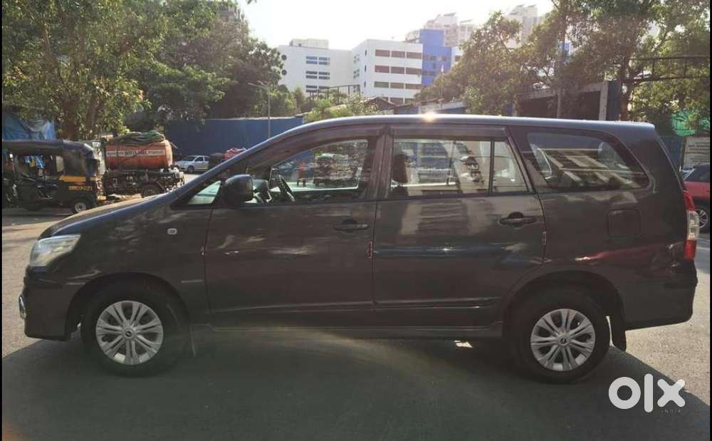 Toyota Innova 2.5 G (diesel) 8 Seater Bs Iv, 2016, Diesel