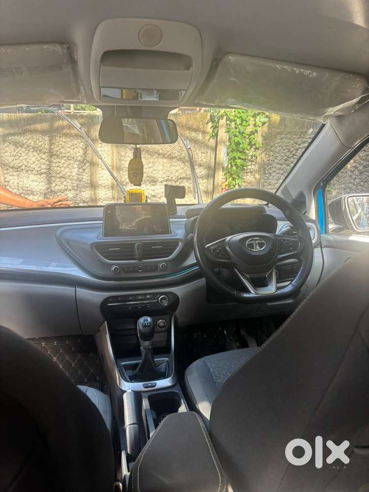 2024 Tata Altroz Xz Plus Diesel – Lifetime Tax Paid  Top Model