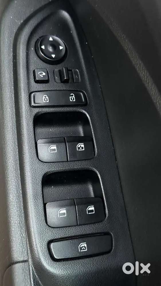 Hyundai Venue 2020 Diesel 55000 Km Driven