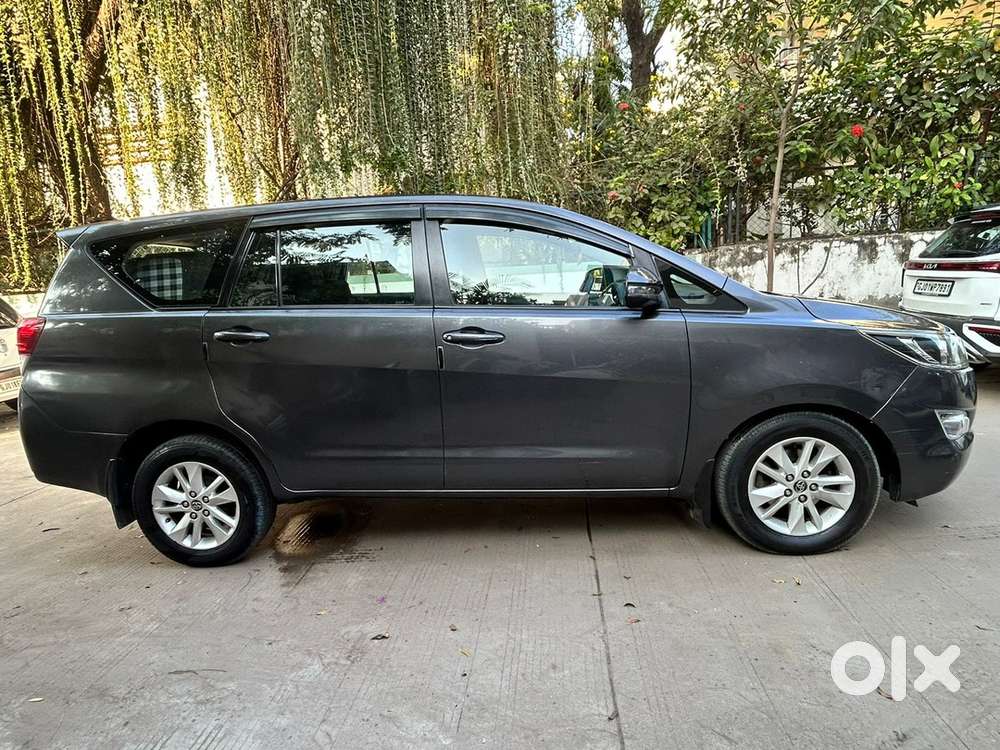 Toyota Innova Crysta 2017