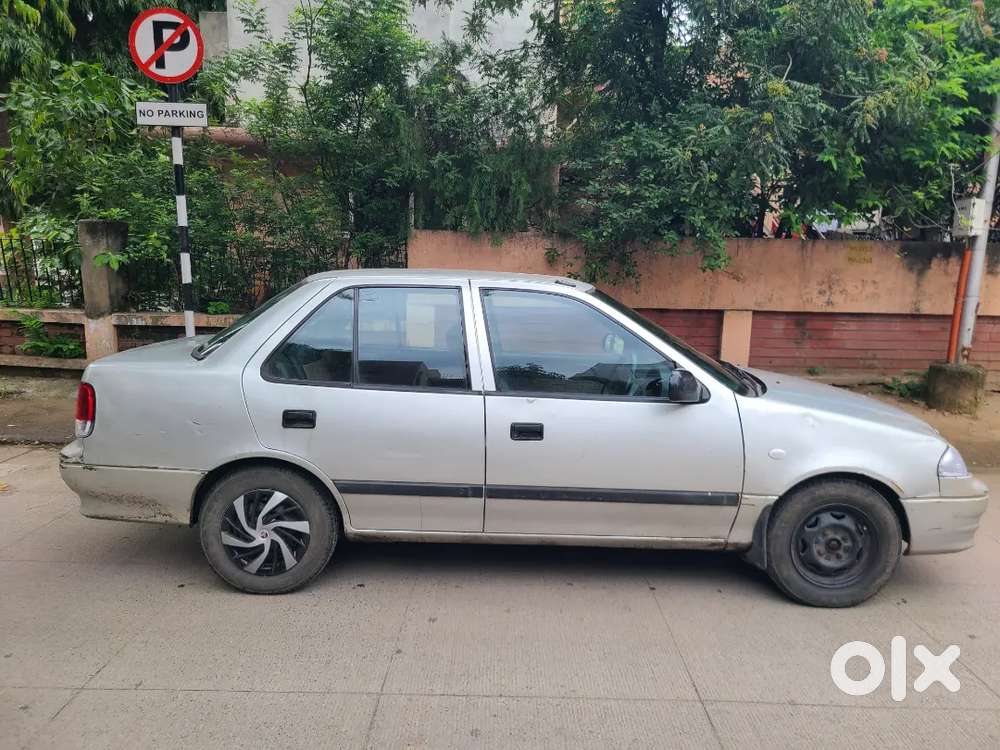 Maruti Suzuki Esteem Vxi 2005