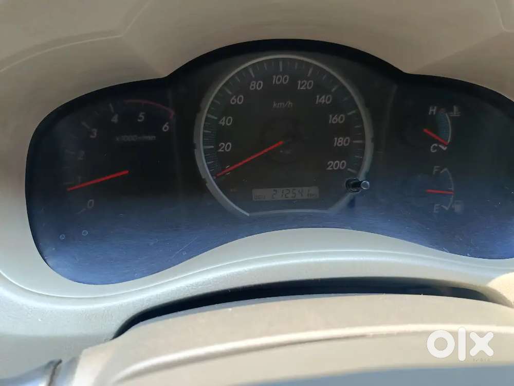 Innova 2.5 Z Top Model 2014 Showroom Condition 2 Key's Fully Loaded