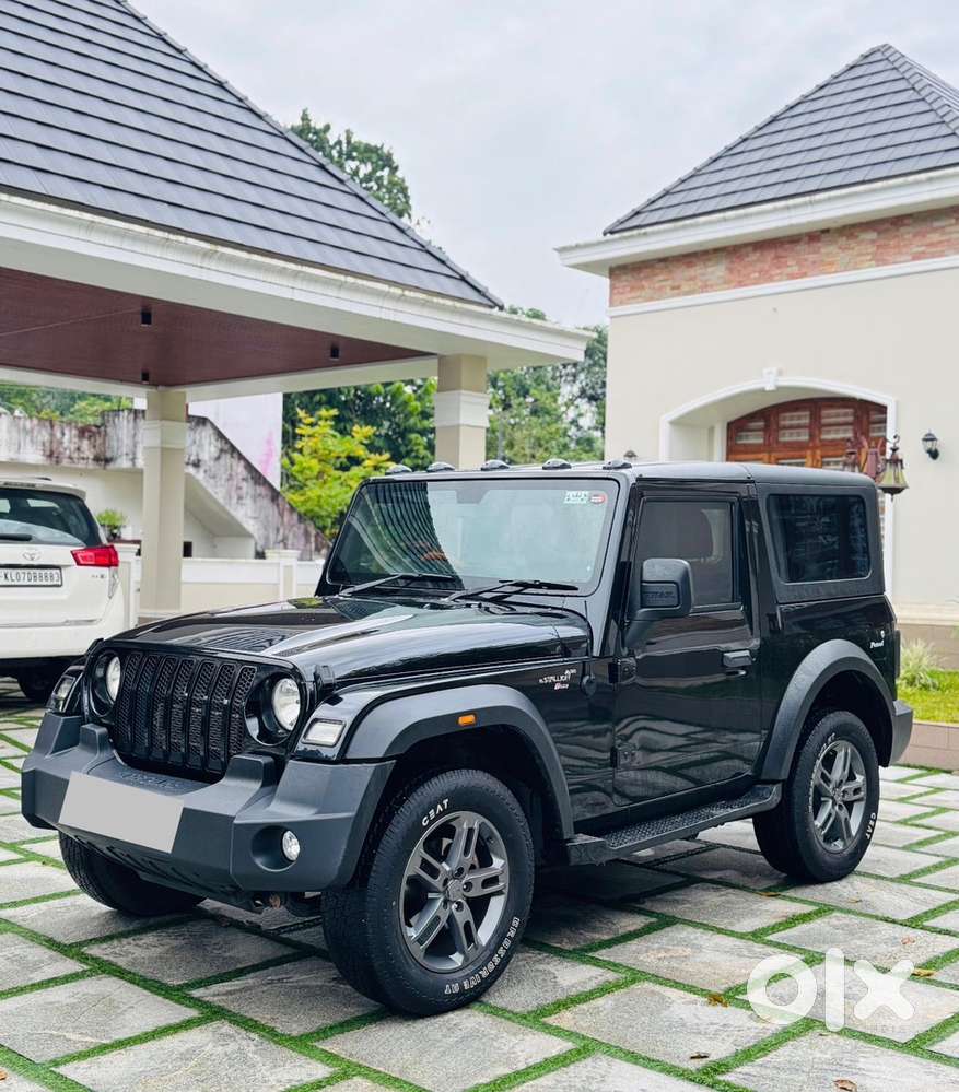 Mahindra Thar Petrol 2023