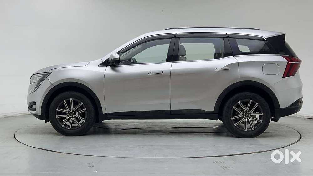 Mahindra Xuv700 2.0 Ax 7 Petrol At Luxury Pack Str, 2021, Petrol