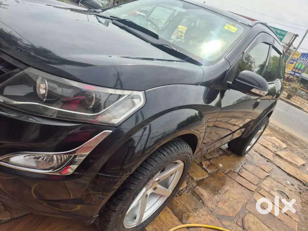 Mahindra Xuv500 2019 Diesel 105000 Km Driven W5
