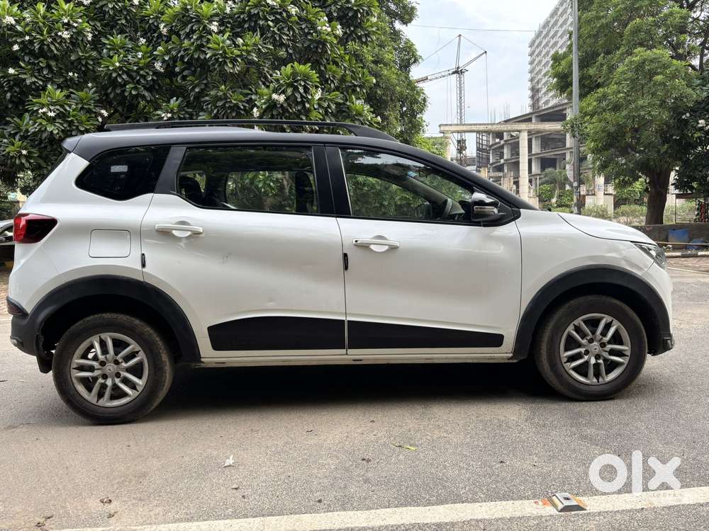 Renault Triber Rxt, 2022, Petrol